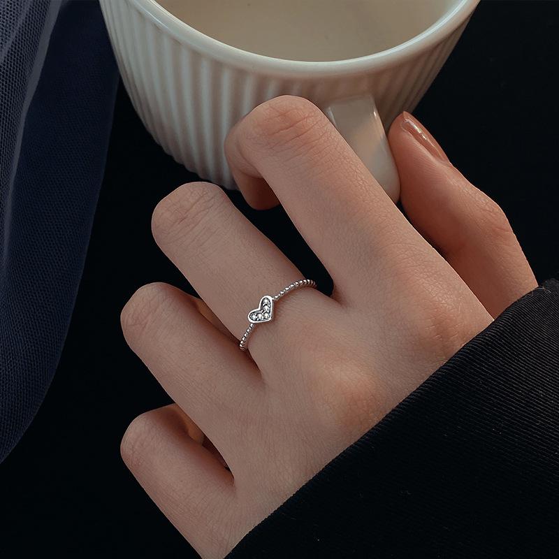 Bague Ouverte en Or Exquis: Style Japonais & Coréen, Alliance Fine Incrustée de Diamants, Empilable & Élégant Bijou de Doigt