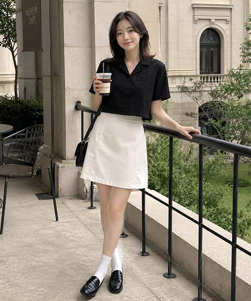 KOLEAT Linen Black Slim Short Sleeve Shirt [Crop]