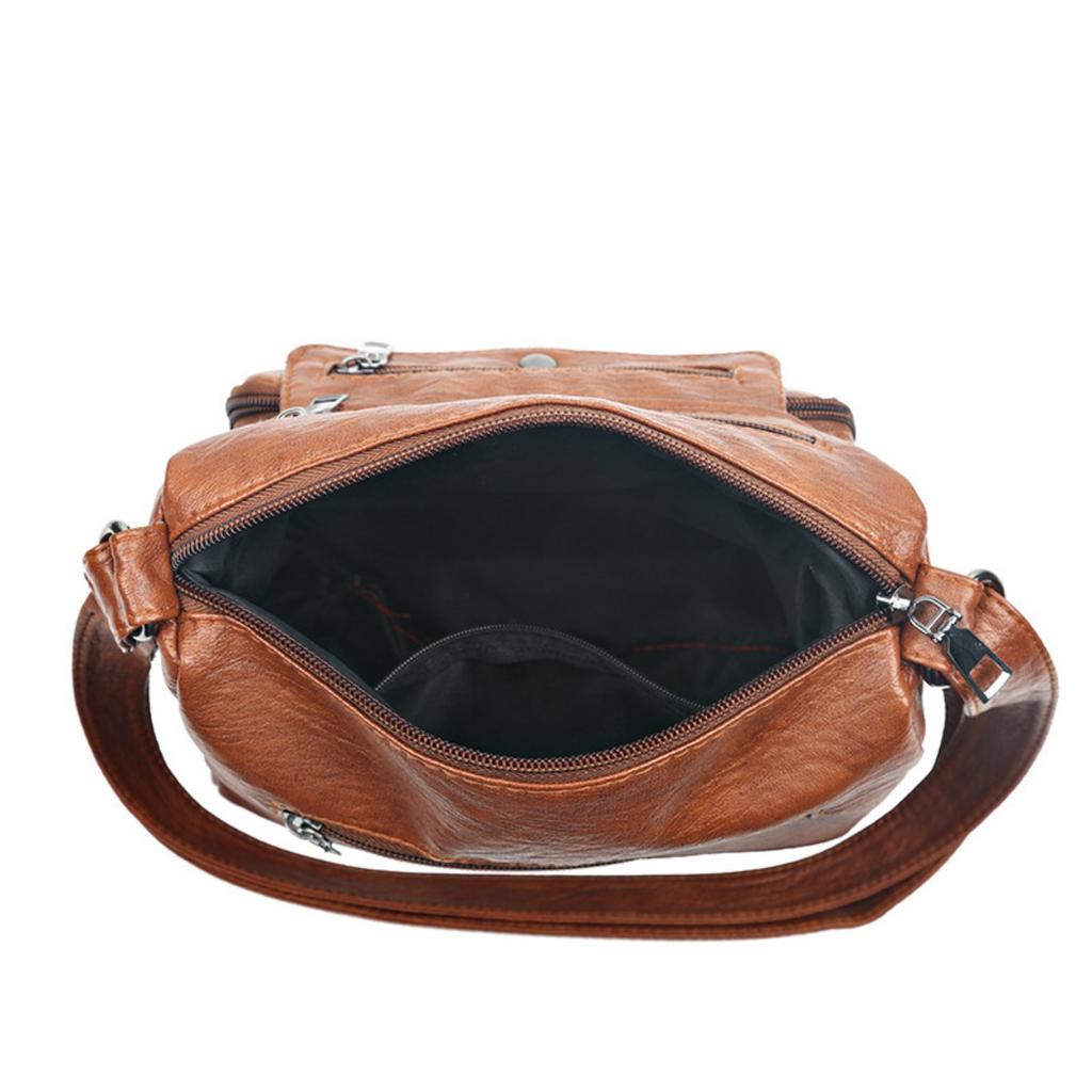 Retro Love Decorative Shoulder Bag, Suitable for Women's Daily Travel Matching, Multi Pocket Crossbody Bag, Large Capacity Women's Bag