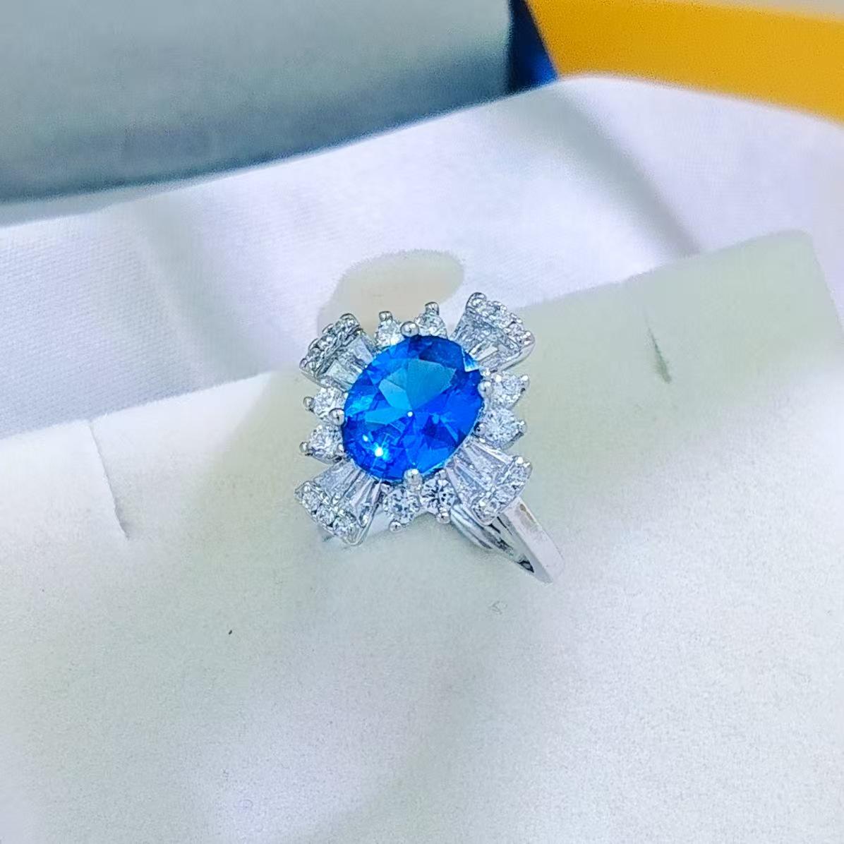 Женский набор модной бижутерии: Кольцо с рубином цвета «голубиная кровь», серьги-пусеты и ожерелье Gold Plated Copper