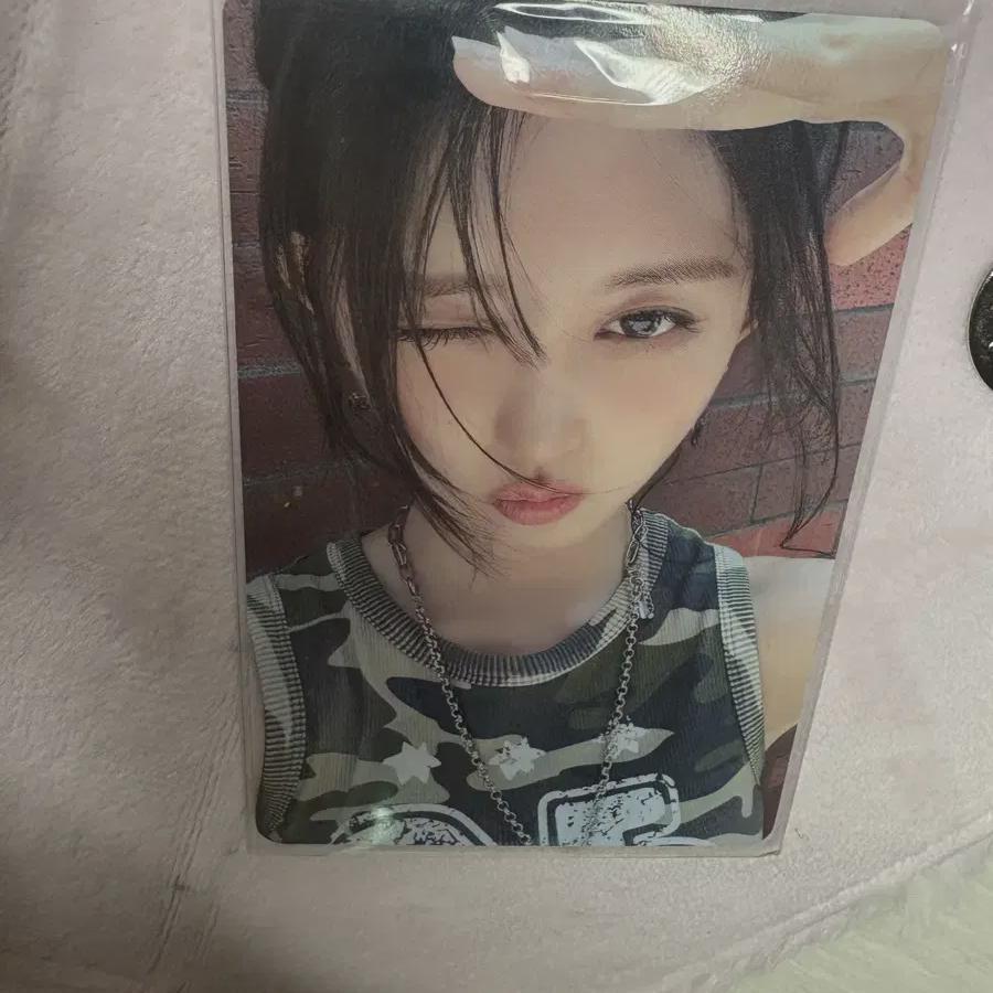 

Ive Viola Light Japan Album Bonus Gaeul Photocard