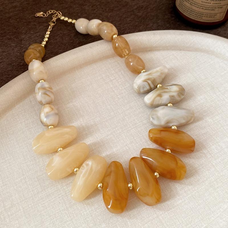 Irregular Acrylic Teardrop Necklace for Women Vintage Palace Style Jewelry Boho Collar