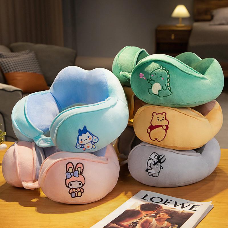 Cinnamoroll U-förmiges Reisekissen mit Wasserkristall-Samt für Büro- und Autonutzung
