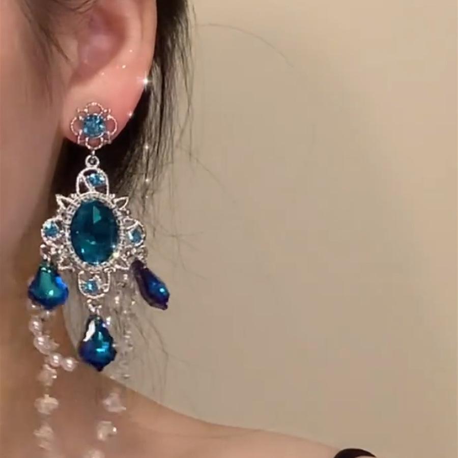 Silver Needle Diamond Glass Bead Oval Flower Fringed Earrings Retro Court Style Earrings Light Luxury Premium Earrings