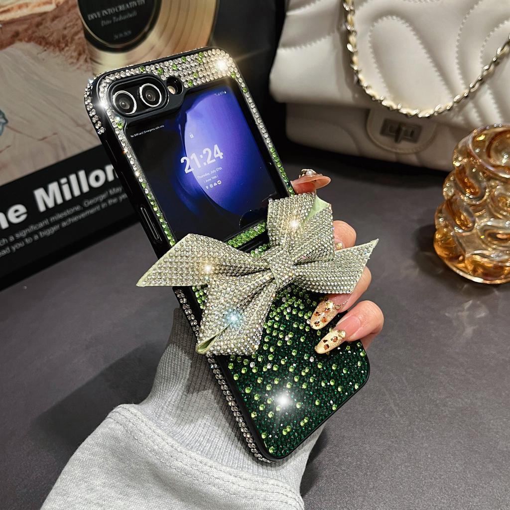 Applicable to Samsung ZFlip6 rhinestone bow flash diamond case zflip7 folding screen all-inclusive luxury bracelet protective case