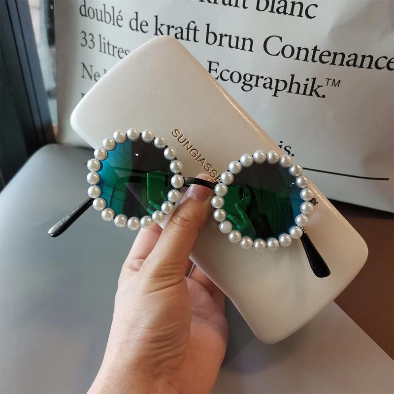 New Luxury Pearl Sun Glasses Women Fashion Metal Frame Round Sun Glasses Designer Imitation Pearl Gradient Sun Glasses UV400