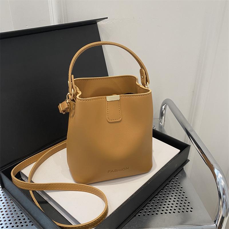 Bag New Niche Trend Line Fashion Small Fresh Autumn Women Portable Crossbody Bucket Bag