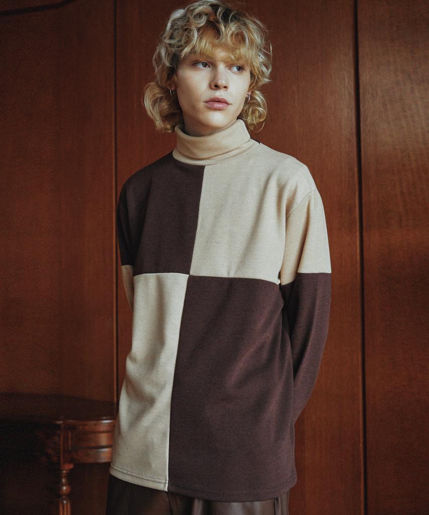 WAIKEI Checkerboard Turtleneck T-Shirt Brown