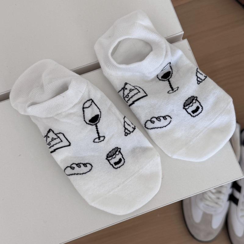 

Ladies Spring and Summer Cotton Lovely Hand Painted Shallow Mouth Invisible Breathable Sweat Absorbable Boneless Socks 1 pair білий