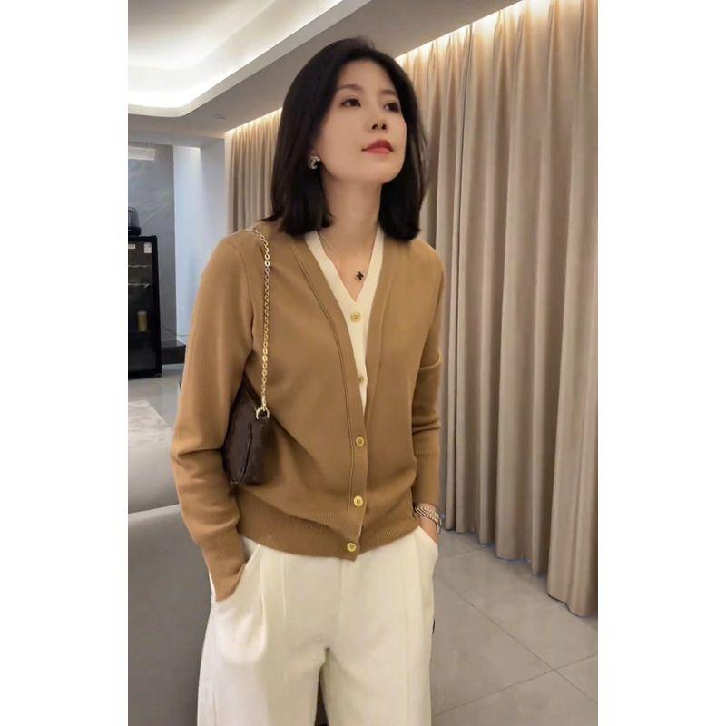 

European Station Autumn New Design Sense V-neck Fake Two-Piece Gentle Wool Elegance Women s Clothing Elegant Long Sleeve Top Tide Khaki 2XL