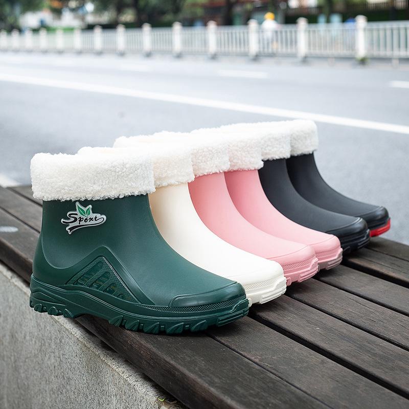 Fashion outer rain shoes female adult short rain boots waterproof shoes warm and non-slip water boots student short rubber shoes fashion