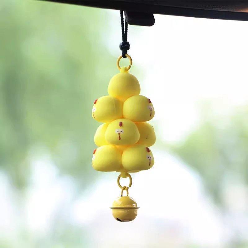 Очаровательный автомобильный кулон с животным: Милое подвесное украшение в виде свинки и панды