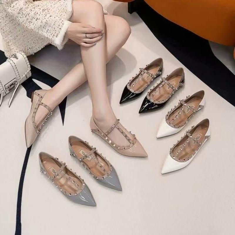 Mode Innen Erhöhte Einzelne Schuhe Damen Spitznieten 2025 Neue Lackleder Französisches Temperament Mary Jane Schuhe