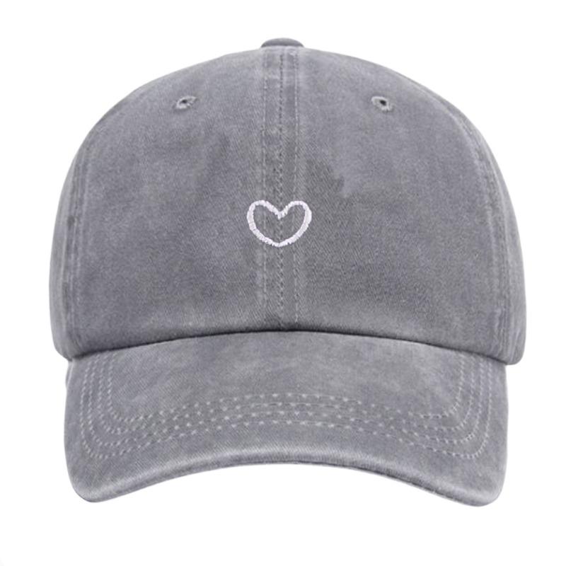 1 Stück Retro Gewaschene Baseballkappe mit Stickerei eines kleinen Herzens für den Pferdeschwanz für Damen, Verstellbare Damen-Kappe für den täglichen Gebrauch im Freien