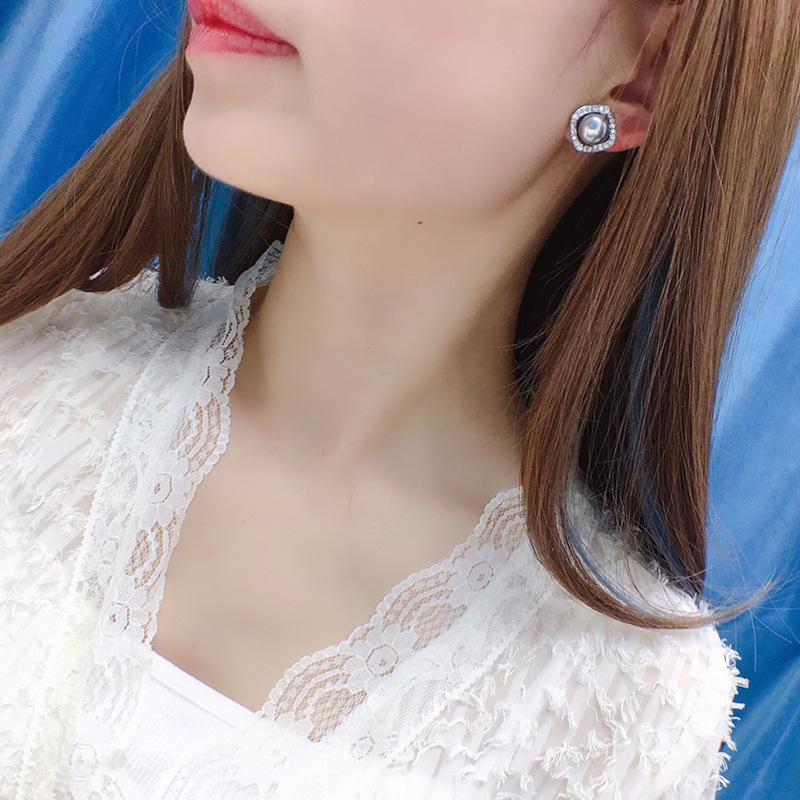 18K Gold Plated Freshwater Pearl Stud Earrings with Zircon, 8-9mm, Fashionable and Versatile for Women.