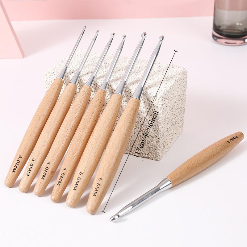 7 Wooden Handle Crochet Set, Novice Portable Knitting Tool, Roll Bag Storage Crochet Set