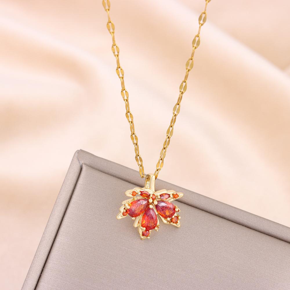 New Fashion Love Memory Red Maple Leaf Pendant Necklace For Women Cute Romantic Female Neck Chain Ladies Stainless Steel Jewelry