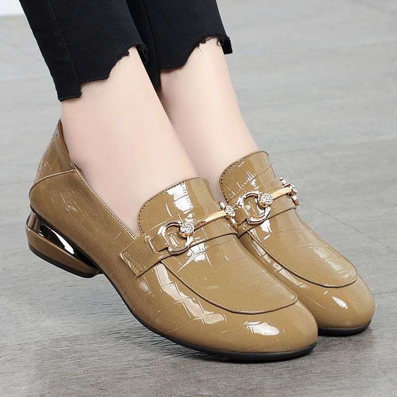 Soft Leather Single Shoes Women's New British Style Leather Shoes Bright Leather One Pedal Two Shoes