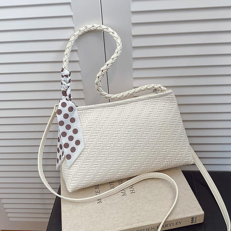 Premium Texture Light Luxury Woven Pattern Underarm Bag Women's New Portable Shoulder Bag Commuter Bucket Bag