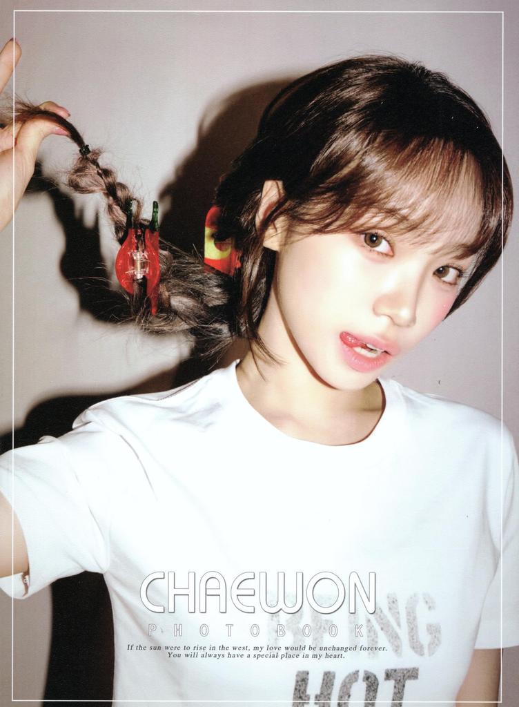 Luseraphi Chaewon Goods Photobook Premium Photo Book Large Photobook K-POP