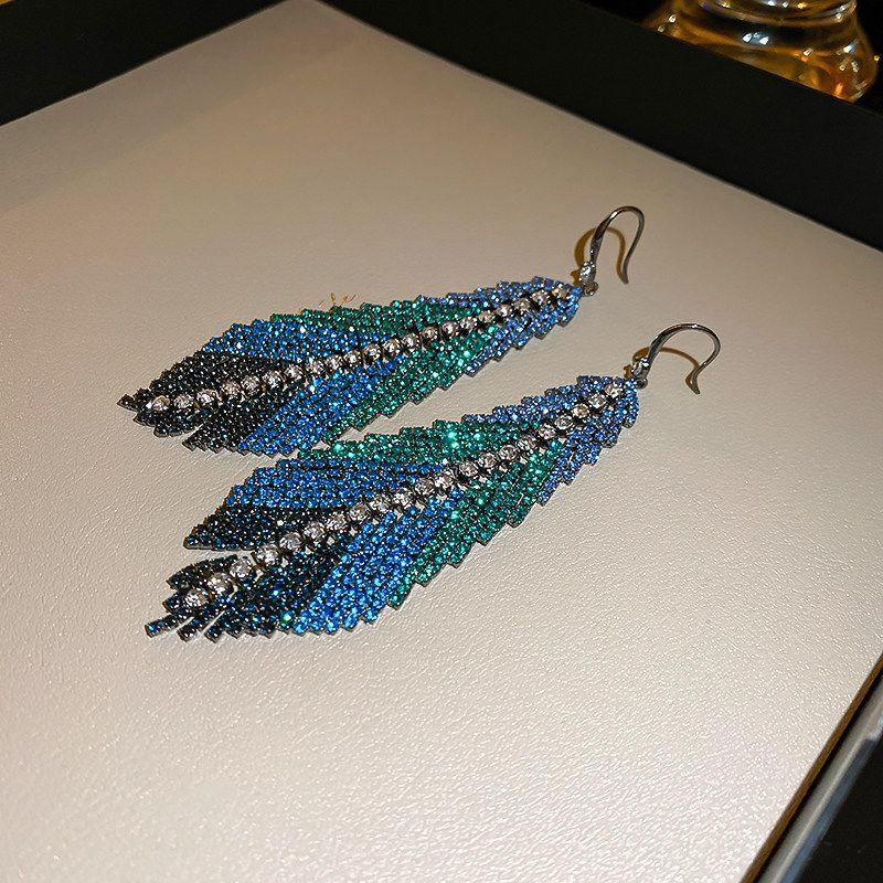 

Earrings 2025 New Arrival Tide Fashion High-Key Dignified Tassel Earrings Accessible Luxury Fancy Retro Long Stud Earrings for Women Blue