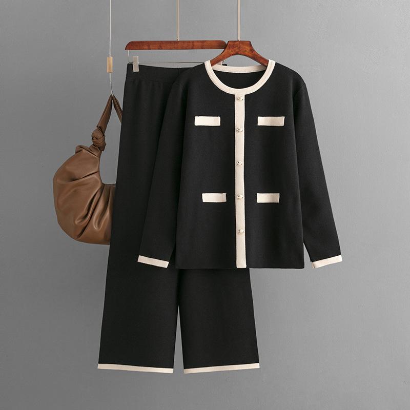 Høst- og vinter strikket bred todelt dame moteriktig avslappet dress med rund hals