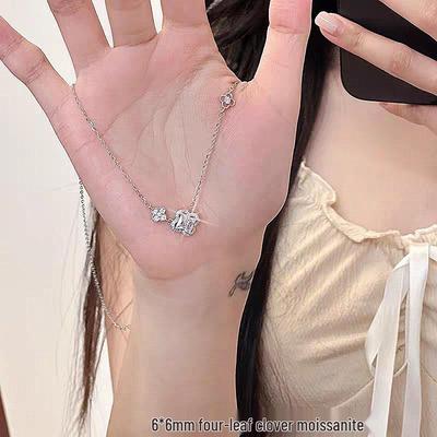 Sterling Silver Moissanite Four-Leaf Clover Necklace for Women – Exquisite Light Luxury Clavicle Chain Jewelry