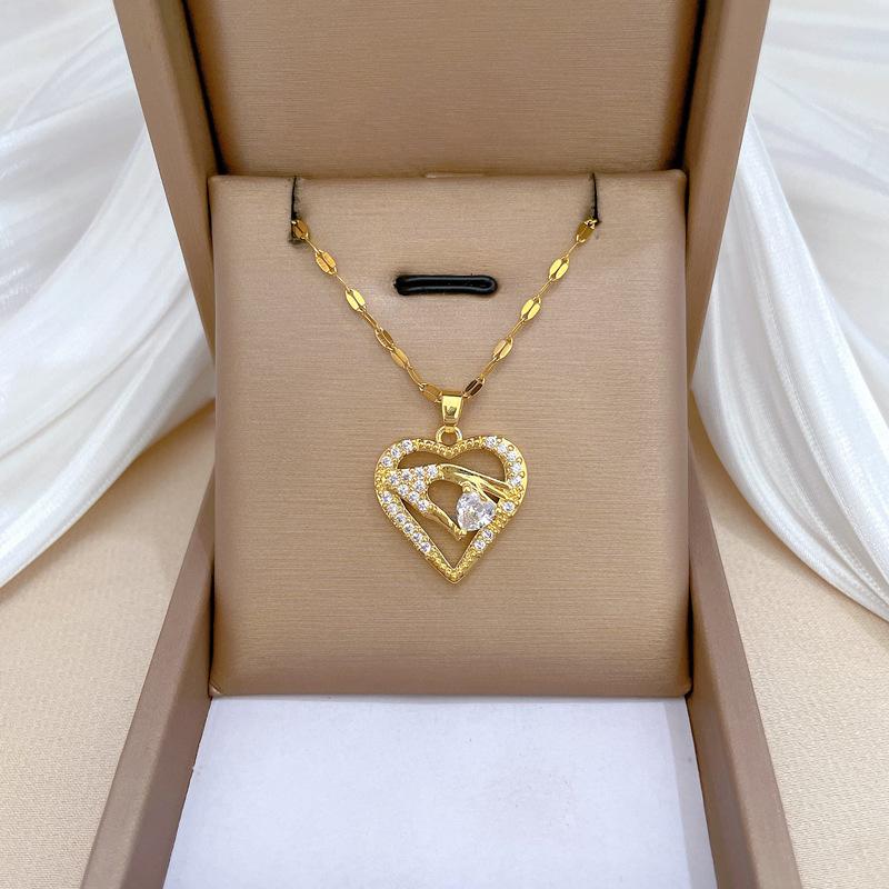 Love Hand Holding Sincere Light Luxury Temperament Gorgeous Full Diamond Necklace Female Versatile Collarbone Chain Titanium Steel Chain