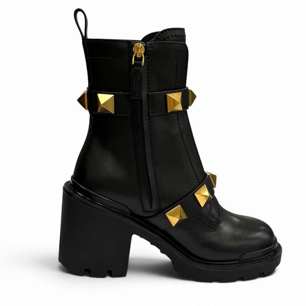 Excellent Valentino Garavani Short Boots Black Leather Women 37.5 WW2S0CJ2 Used