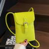 Spring and summer niche simple dopamine color lychee pattern mobile phone bag versatile commuter messenger bag bag female