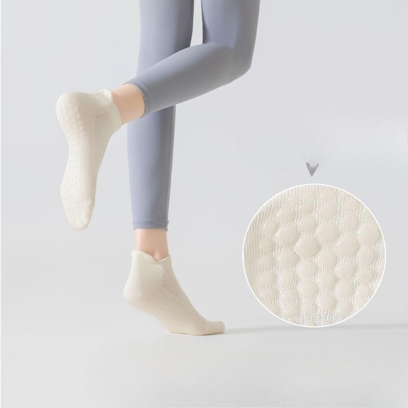 Yoga Socks, Women's Sweat-absorbing and Moisture-wicking Sports Short Socks, Silicone Anti-slip Cotton Socks, Breathable and Non-shedding, Fitness