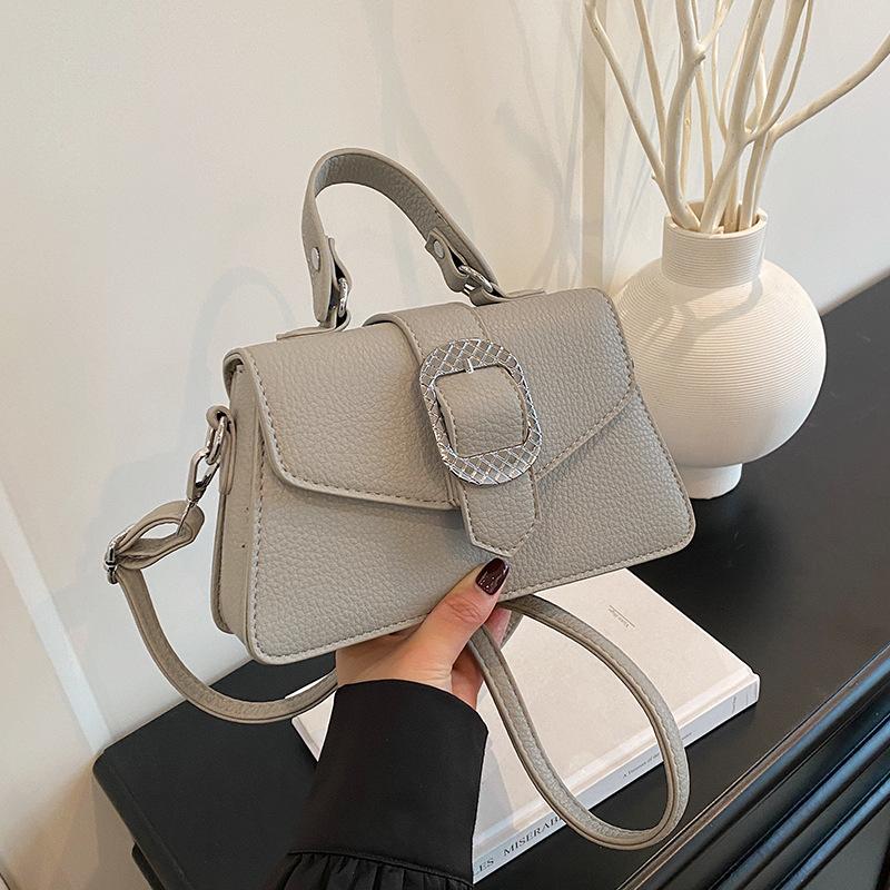 Retro Portable Small Square Bag Women's Bag 2025 New Fashion Shoulder Bag Versatile Premium Texture Messenger Bag