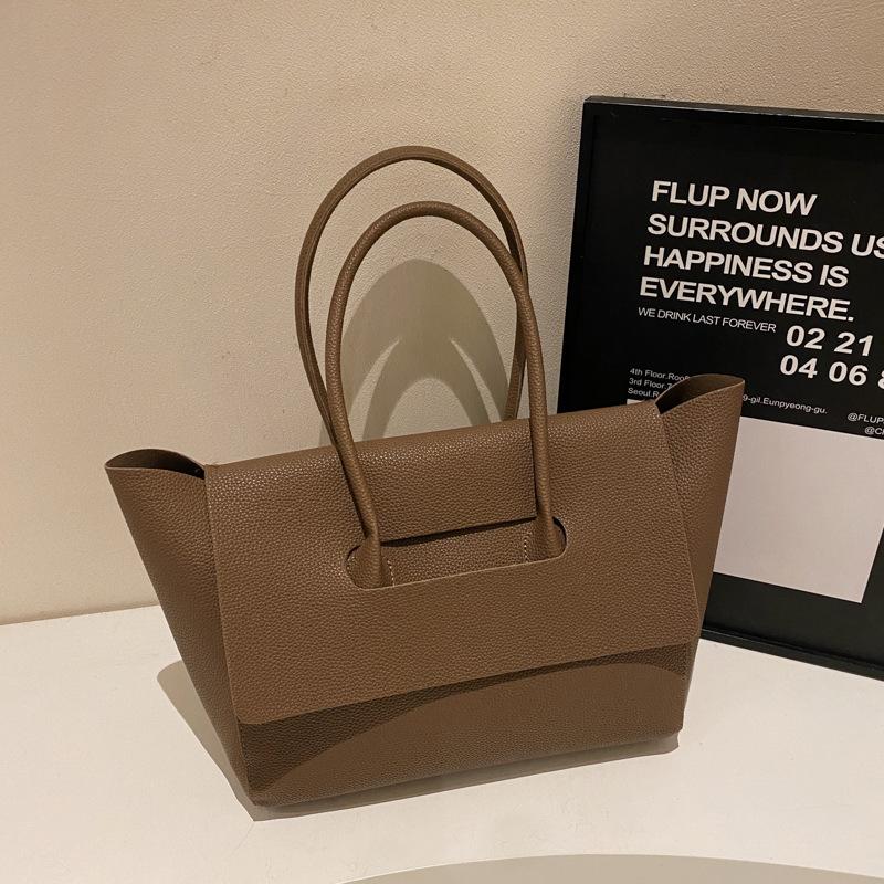 Large Capacity Tote Bag Women's New Fashionable Versatile Commuter Portable Shoulder Bag