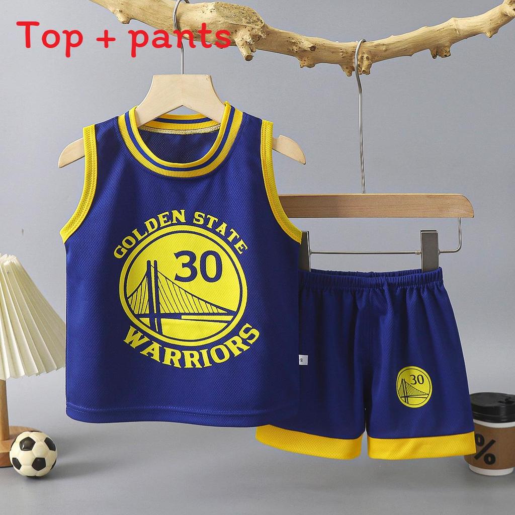 Completo sportivo senza maniche con pantaloncini per bambini in tessuto poliestere per il gioco attivo e l'abbigliamento estivo