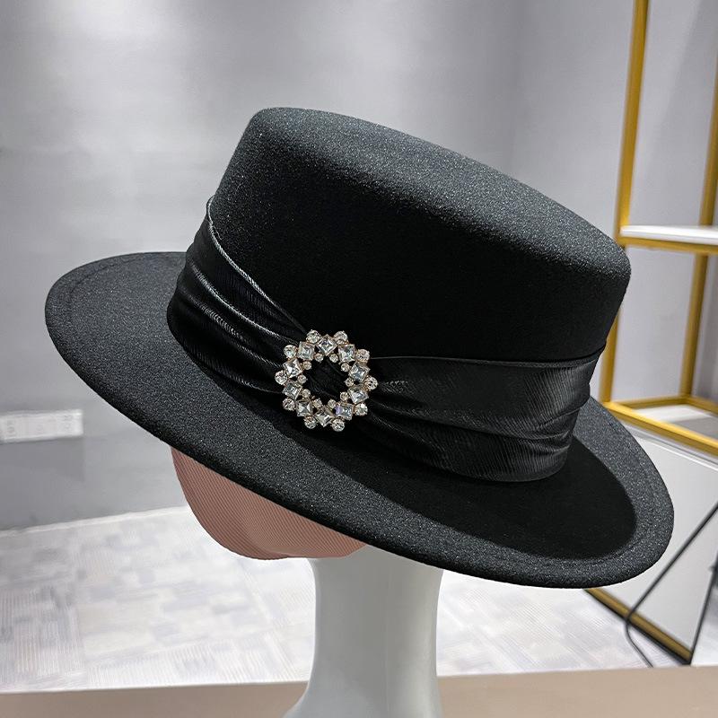 Fashion Temperament Light Luxury Flat Top Hat Women's Retro High-end Woolen Rhinestone Top Hat Jazz Hat