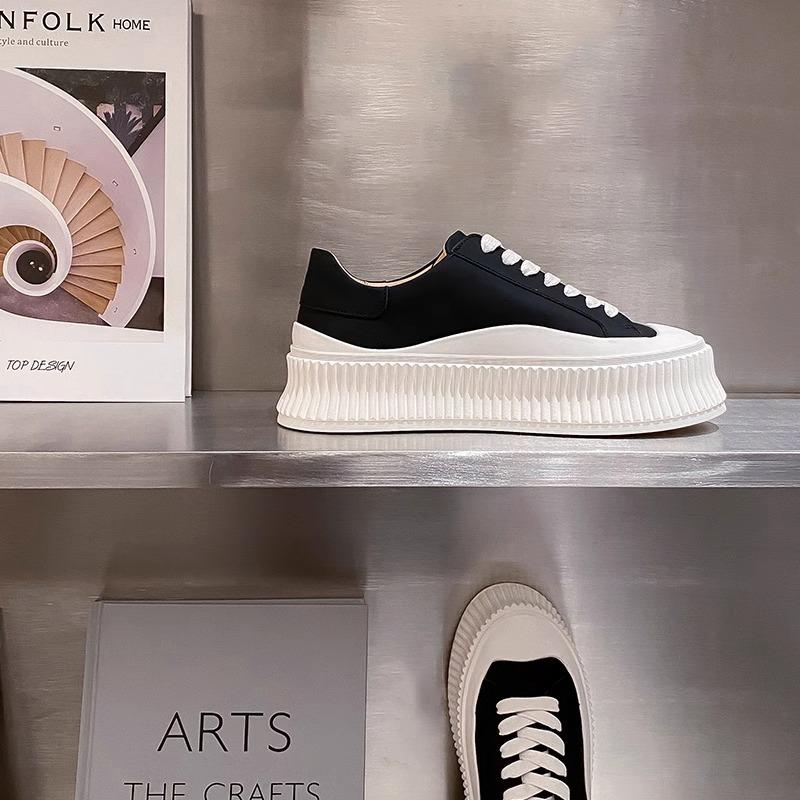 

Маленькие белые туфли Женские Весенне-осенние Новые Универсальные Кожаные Повседневные Кеды на Платформе, Туфли-маффины-бисквиты 40 чёрный