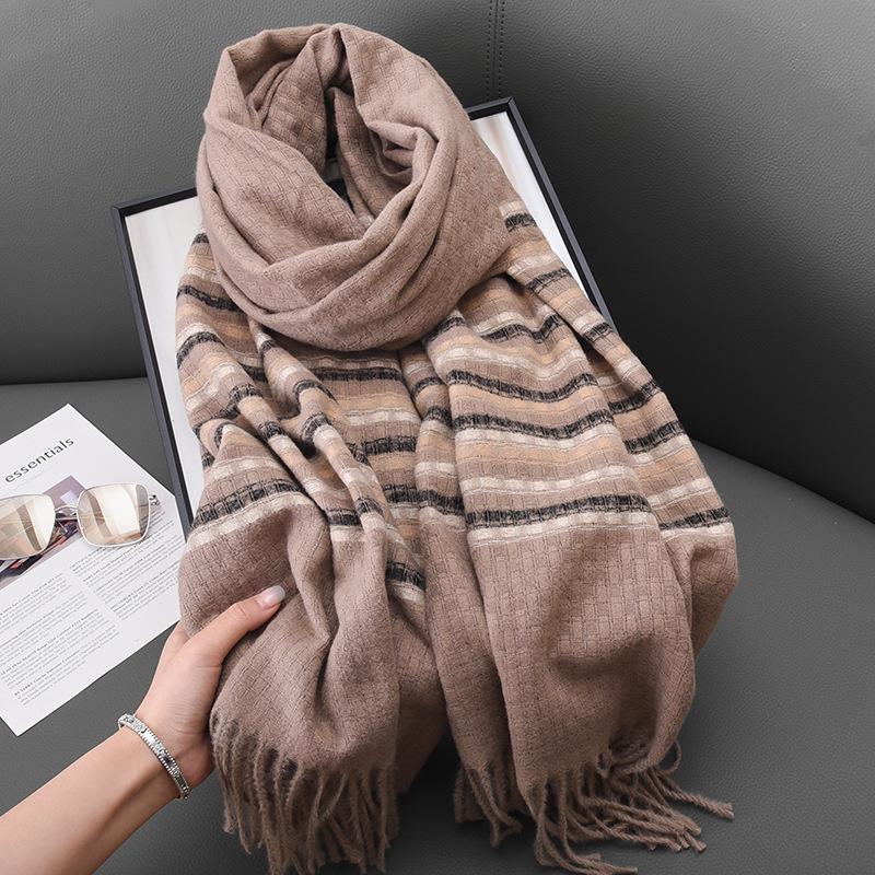 Xiaoxiangfeng Cashmere Fringed Scarf Women'S Japanese Small Fresh And Versatile Temperament Plaid Warm Shawl