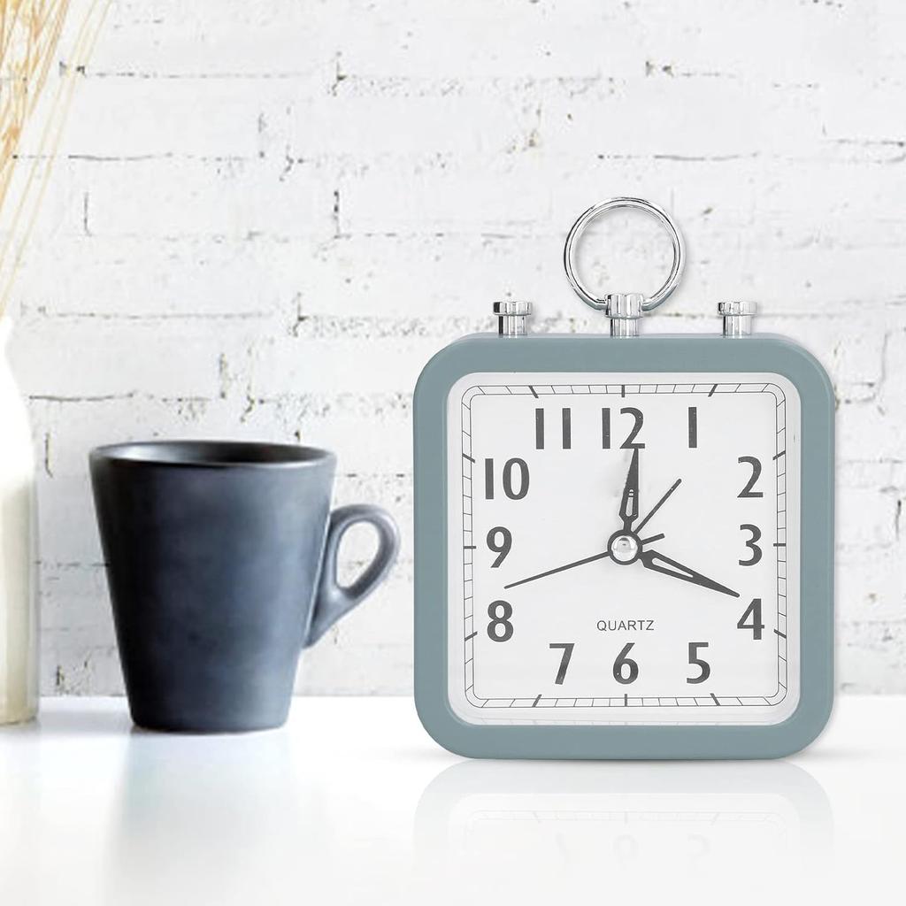 Analog Alarm Clock Battery Alarm Clock Desk Clock Simple Alarm Clock Small Table Clock for Home School Office Bedside Desk Green