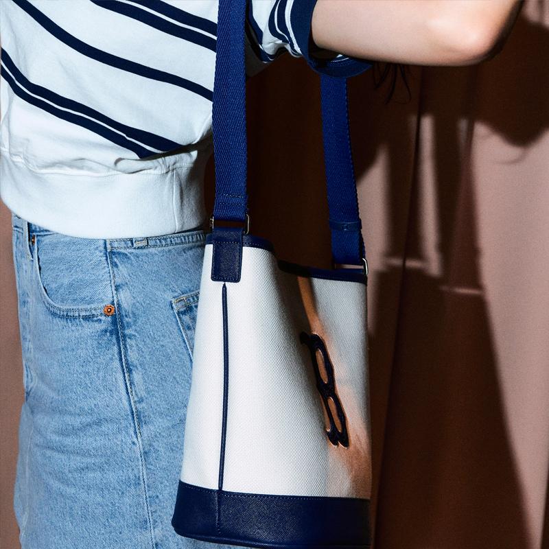 MLB Boston Red Sox Large Logo Polyester Tote Bag Shopping Bucket Crossbody Shoulder Bag Unisex Bags Navy-Blue White 3ABMS072N-43CRS
