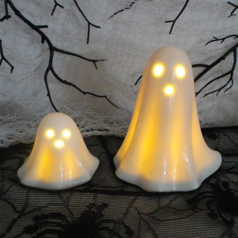 2Pcs LED Lighted Ceramics Specters Ghostly Figurine Sculpture Creative Table Centerpieces Glowing Lamp Halloween Decors