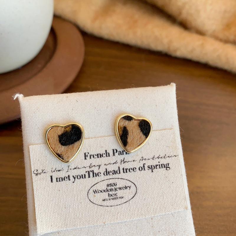 Women's Leopard Print Round Flocked Hoops: Unique Autumn/Winter European Statement Earrings for a Smaller Face Look