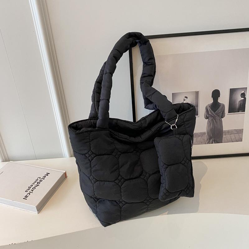 Autumn and winter casual large-capacity bag women's 2026 new Korean down cotton clothing bag simple shoulder tote bag