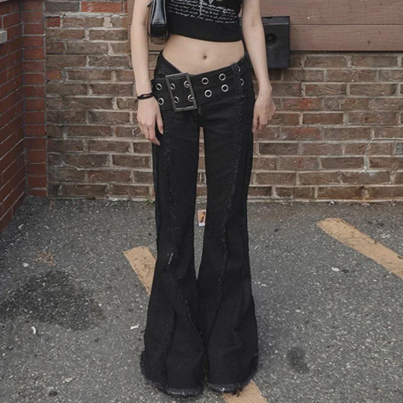 "Personalized Low-Waist Metal Belt Flared Jeans with Wool Stitching"