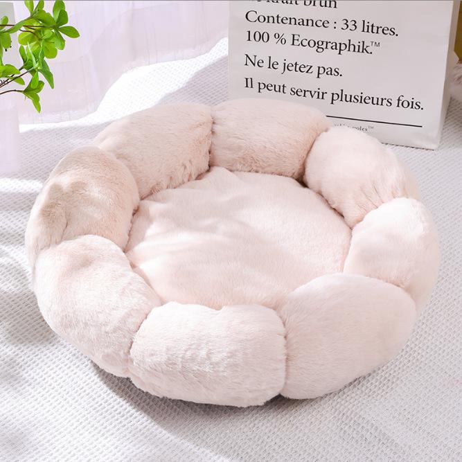 Plush Cat & Dog Bed: Cozy Autumn/Winter Nest, Soft Round Mat