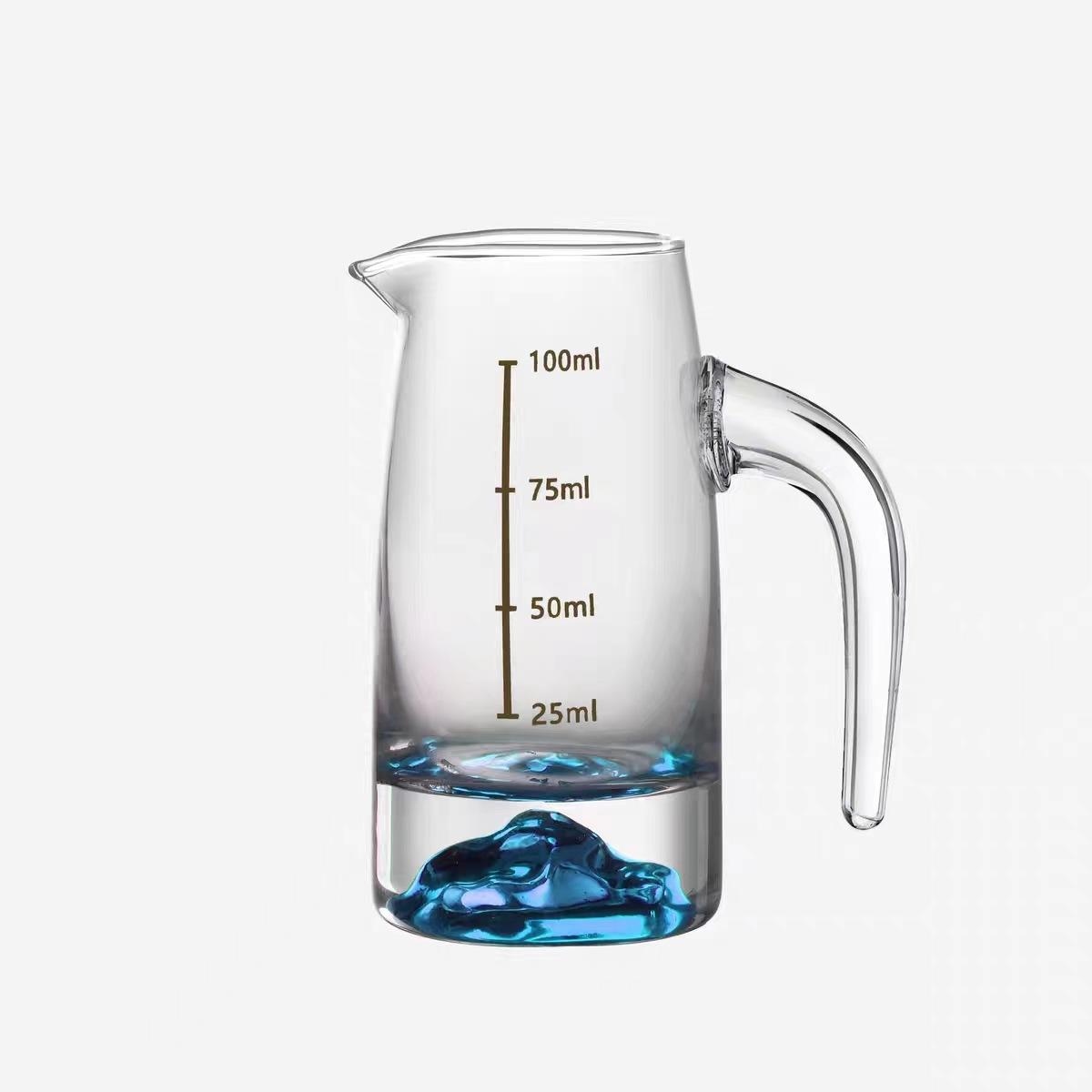 

Wholesale Creative Lanshan Crystal Glass Luxury Chinese Spirit Decanter Set With Measuring Scale And Small Cups Barware Gift 50ml