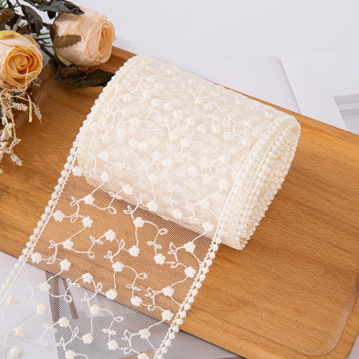 

Вишивка стрічкою з французького бантика та мережива - аксесуари для маленьких спідниць свіжої принцеси