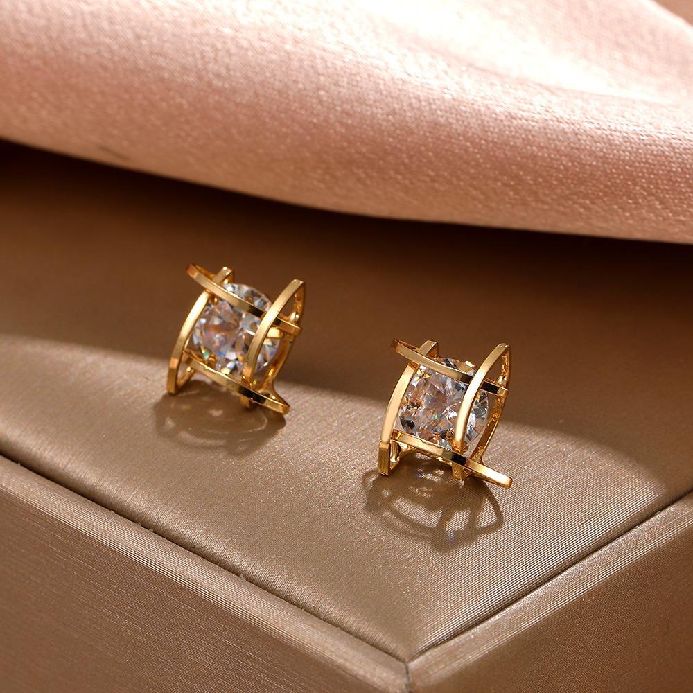Sparkling Crystal Stud Earrings for Women, Elegant Simple Style Ear Decor, Classic Inlaid Design, Wedding Dating Daily Jewelry