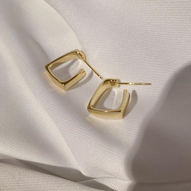 Trendy Geometric Metal Hoop Dangle Earrings - European & American Fashion