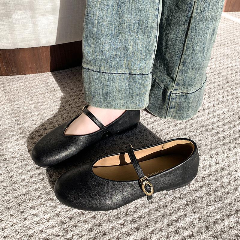 Soft-soled Korean single shoes women's 2025 spring new Internet celebrity versatile flat-soled temperament with skirt buckle belt Mary Jane shoes