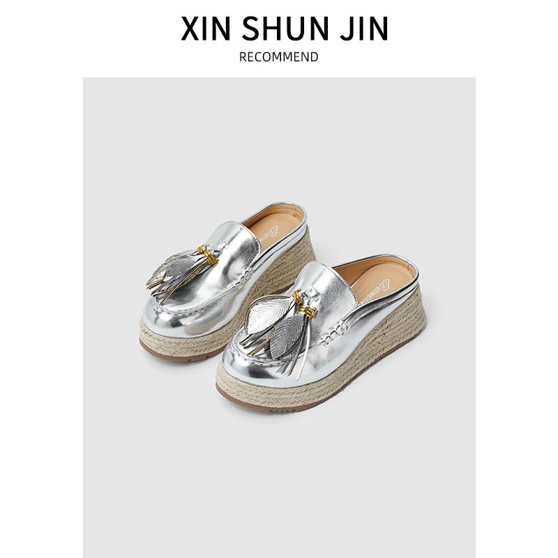 Straw thick-soled silver bag head cool slippers for women's summer wear 2025 new leaf decorative muffin bottom half slippers for women